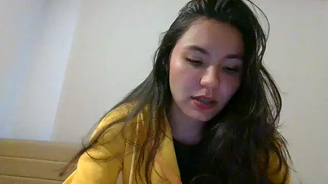 Snapshot of _andygirl chatting on May 6, 2026, 10:47 pm andygirl online show from May 6, 2026, 10:47 pm