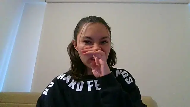Snapshot of _andygirl chatting on May 7, 2026, 9:51 pm andygirl online show from May 7, 2026, 9:51 pm