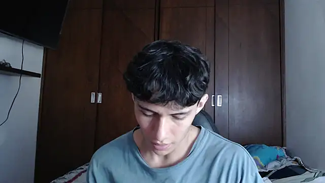 aresholland online show from March 16, 2025, 10:09 pm