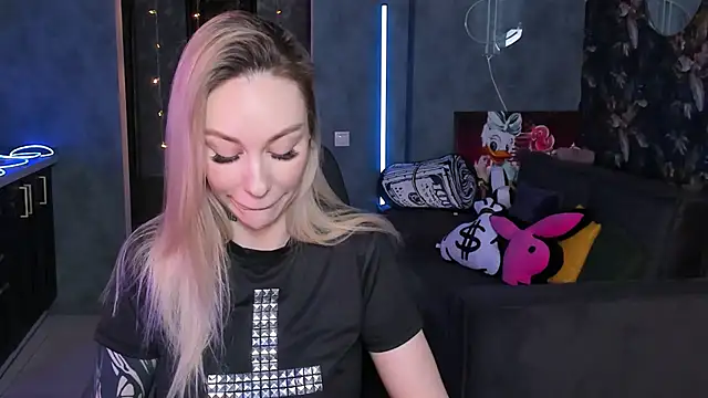 Blckmirrorr online show from March 28, 2026, 1:45 pm