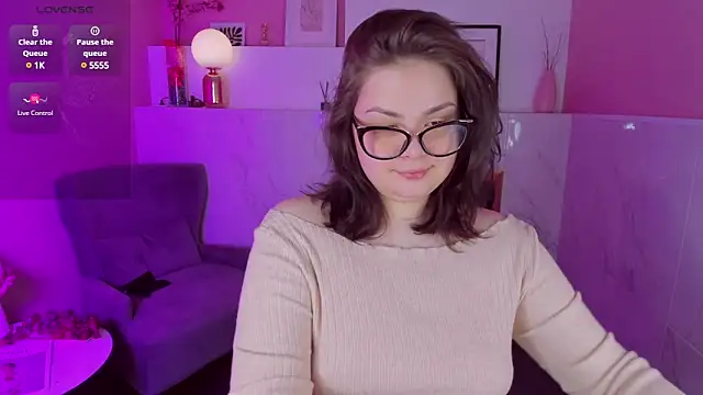 Snapshot of Mayayammy chatting on March 12, 2025, 2:01 pm Mayayammy online show from March 12, 2025, 2:01 pm