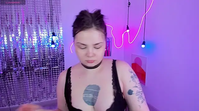 Snapshot of Mayayammy chatting on February 11, 2025, 2:02 pm Mayayammy online show from February 11, 2025, 2:02 pm