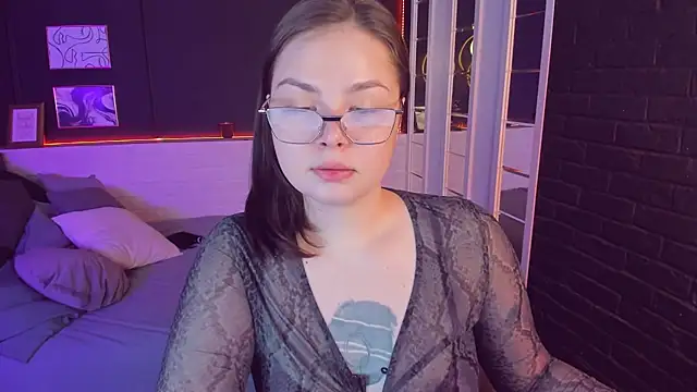 Snapshot of Mayayammy chatting on March 16, 2025, 2:11 pm Mayayammy online show from March 16, 2025, 2:11 pm