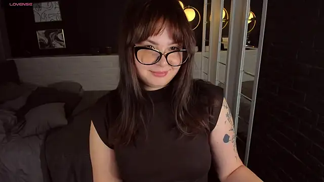 Snapshot of Mayayammy chatting on October 15, 2025, 2:47 pm Mayayammy online show from October 15, 2025, 2:47 pm