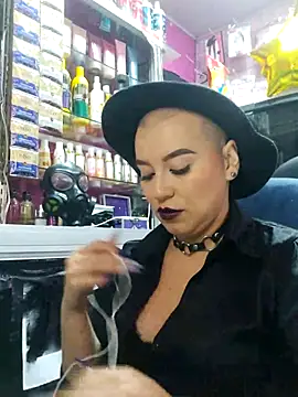 Snapshot of TamySweetness chatting on March 14, 2025, 12:40 pm TamySweetness online show from March 14, 2025, 12:40 pm