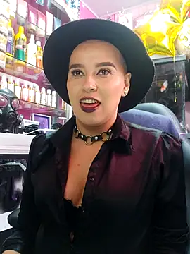 Snapshot of TamySweetness chatting on March 14, 2025, 3:47 pm TamySweetness online show from March 14, 2025, 3:47 pm