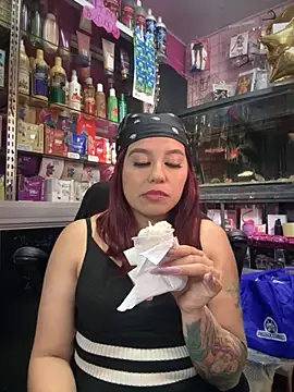 Snapshot of TamySweetness chatting on October 1, 2025, 6:56 pm TamySweetness online show from October 1, 2025, 6:56 pm