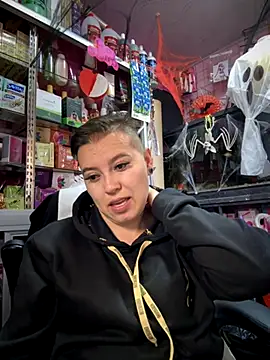 Snapshot of TamySweetness chatting on October 27, 2025, 8:21 pm TamySweetness online show from October 27, 2025, 8:21 pm