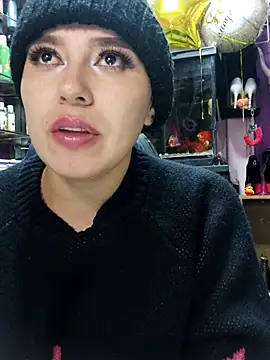 Snapshot of TamySweetness chatting on March 19, 2025, 12:48 am TamySweetness online show from March 19, 2025, 12:48 am