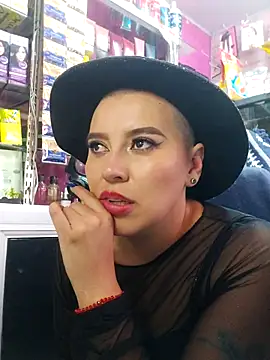 Snapshot of TamySweetness chatting on March 13, 2025, 9:26 pm TamySweetness online show from March 13, 2025, 9:26 pm