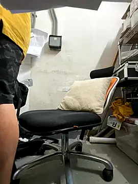 wSilEliaXm online show from October 27, 2025, 8:15 am