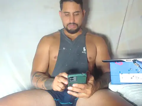 sebasx412 online show from April 16, 2026, 9:37 pm