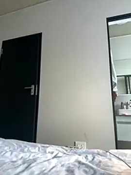 BedroomBullyX5 online show from October 26, 2025, 7:53 am