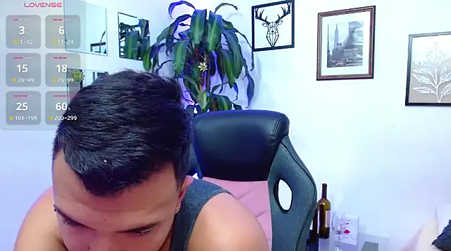 mathew vidal1 online show from March 13, 2025, 4:27 am