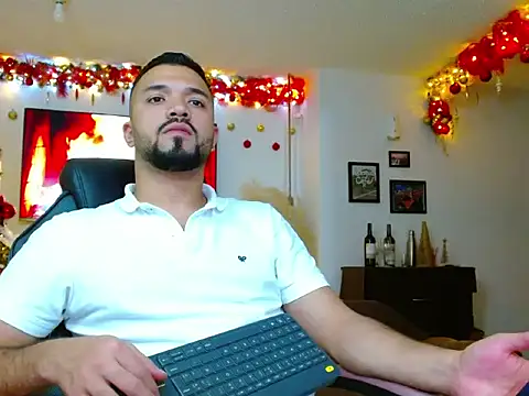 mathew vidal1 online show from November 11, 2025, 4:51 am