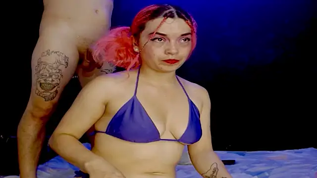 ASTRIDBULM online show from September 22, 2025, 7:42 pm