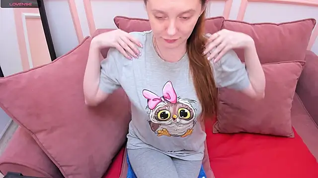 JannaVerdi  online show from March 7, 2025, 6:35 am