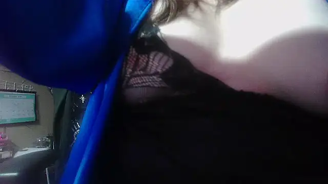 Snapshot of spunlikecottoncandy chatting on November 25, 2025, 8:20 pm spunlikecottoncandy online show from November 25, 2025, 8:20 pm