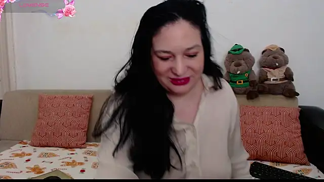 Snapshot of ElenaRose90 chatting on November 19, 2025, 9:37 pm ElenaRose90 online show from November 19, 2025, 9:37 pm