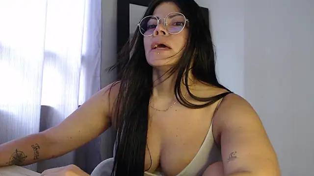 cristal sexybody online show from February 5, 2025, 9:40 pm