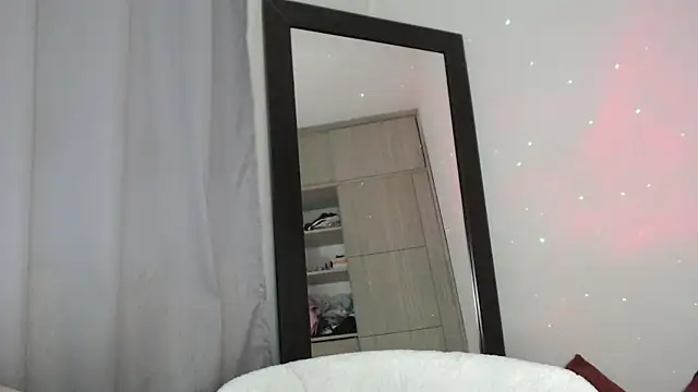 cristal sexybody online show from February 7, 2025, 12:20 am