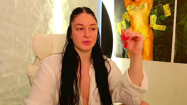 moniqque online show from September 20, 2025, 10:09 am