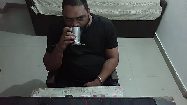 rentarob online show from April 19, 2026, 6:32 pm