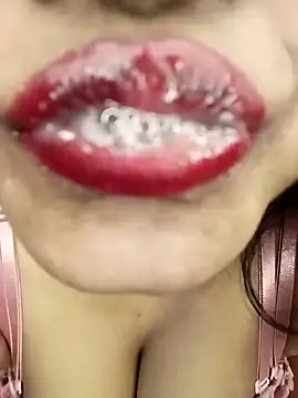 Hotlisa online show from December 13, 2024, 4:11 am