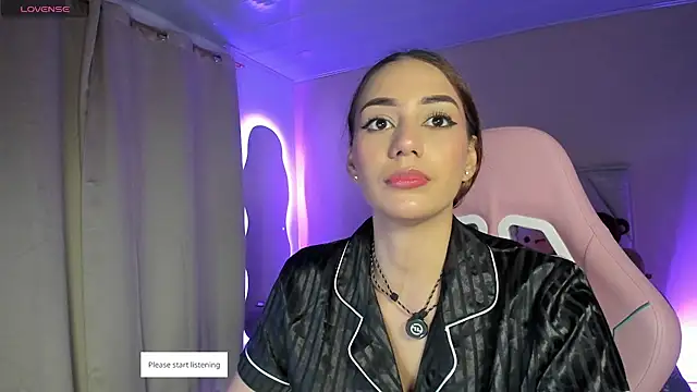LucianaCarter online show from July 9, 2026, 9:43 am