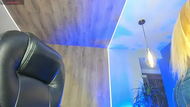 SophiePalmer online show from January 17, 2026, 12:09 pm