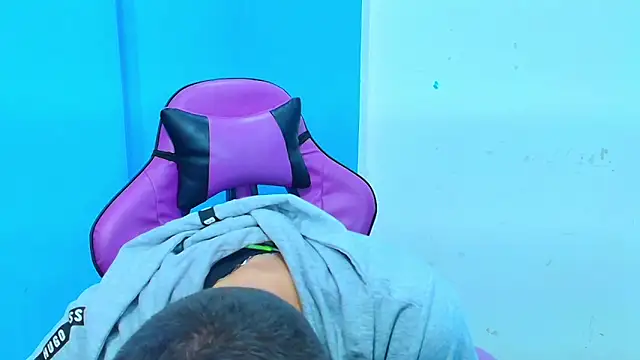 DEIBY BABY online show from February 20, 2025, 5:01 am