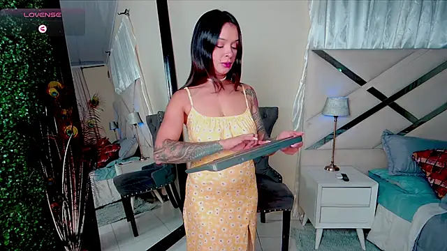 Selena G69 online show from October 6, 2025, 11:49 pm