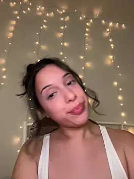 Natur4lBeautyb33 online show from February 20, 2025, 3:12 am