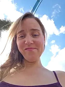 SkyelarSommer online show from February 6, 2025, 7:51 pm