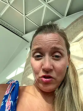 SkyelarSommer online show from September 12, 2025, 9:36 pm