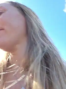 SkyelarSommer online show from January 9, 2026, 4:14 pm