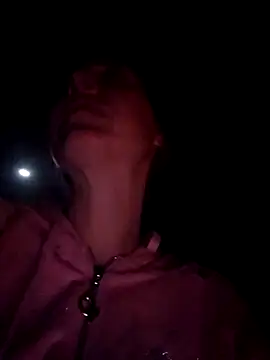 SkyelarSommer online show from April 2, 2026, 3:35 am