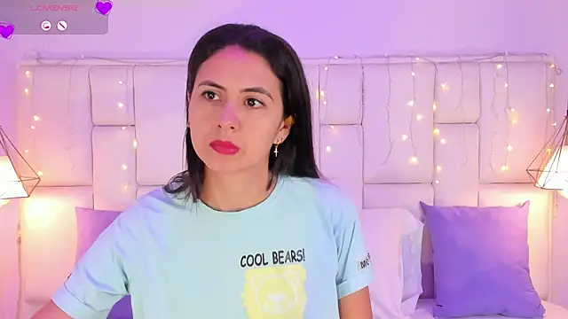 SarahSophia  online show from March 17, 2025, 11:31 am