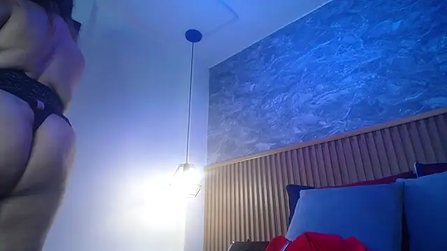 Snapshot of victoria__milf_ chatting on November 4, 2025, 8:12 pm victoria milf online show from November 4, 2025, 8:12 pm