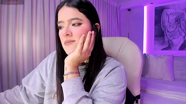 nathalie rivers online show from November 28, 2025, 11:32 am