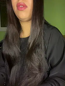 Mayacrayzi online show from February 1, 2026, 10:35 am