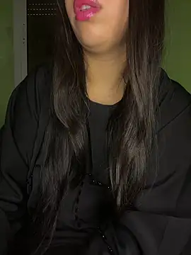 Snapshot of Mayacrayzi chatting on April 25, 2026, 6:27 pm Mayacrayzi online show from April 25, 2026, 6:27 pm