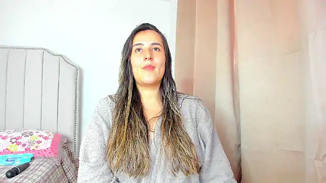 Hanna86 online show from November 27, 2025, 8:20 pm