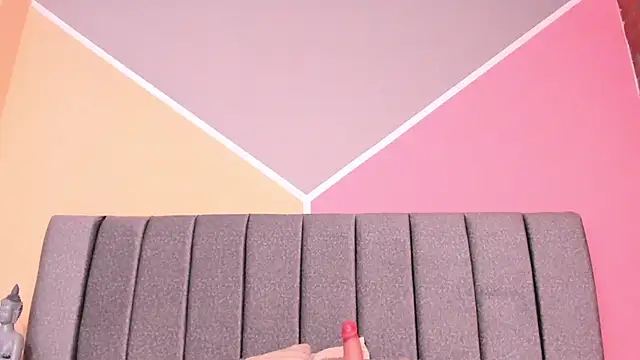 samantha stan online show from September 25, 2025, 2:12 pm