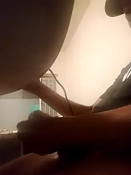 PhillipStout online show from November 10, 2025, 12:04 am