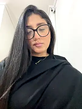 croftsmila online show from December 1, 2025, 10:43 pm