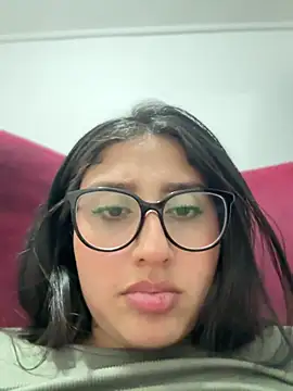 croftsmila online show from March 19, 2025, 4:57 am