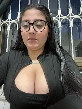 croftsmila online show from March 23, 2026, 11:26 pm