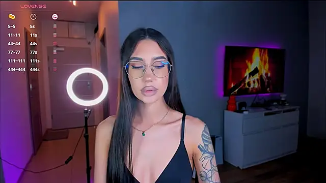 HannaHey online show from October 22, 2025, 12:59 pm