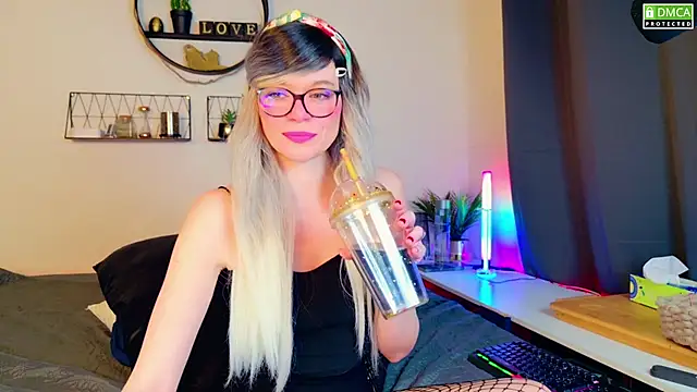 Kittychatte online show from March 17, 2025, 9:02 pm